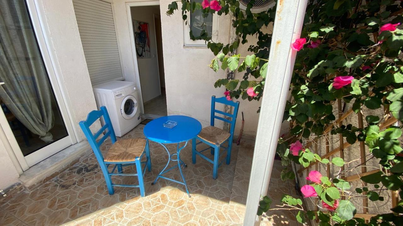 Port Apartment *